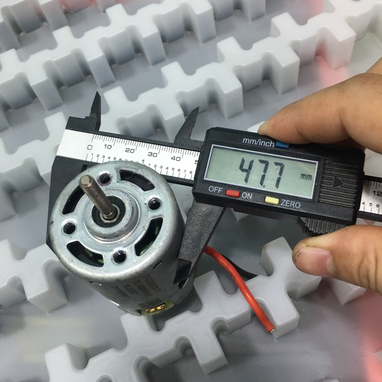 Motor 895 2 bạc đạn xịn sò