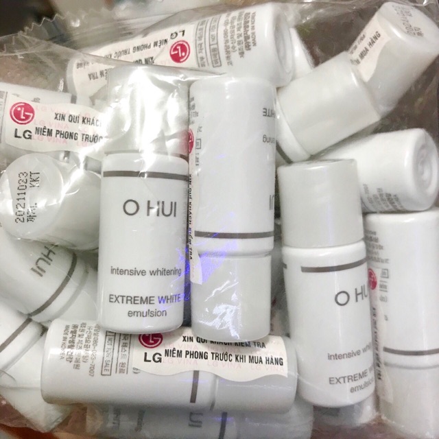 Sữa dưỡng trắng da Ohui Extreme White chai 5ml