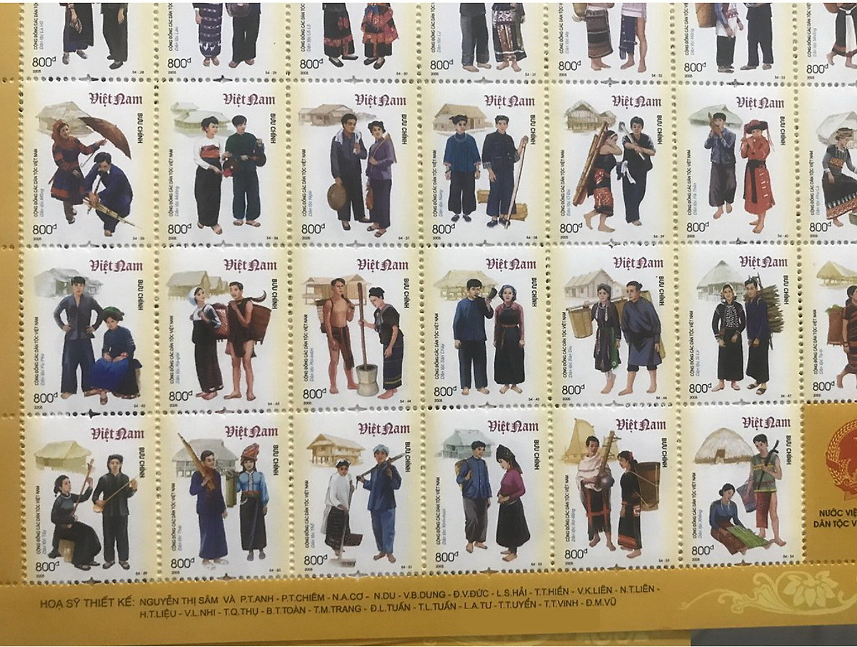 Bộ tem 54 dân tộc việt nam. Gồm 54 con tem dính liền