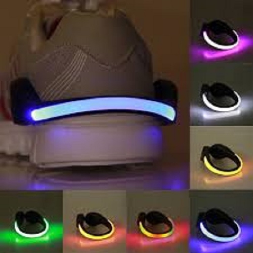 Đèn led gắn giày 2 chế độ ánh sáng, gắn sau đế giày cực đẹp, độc lạ, thú vị giá rẻ