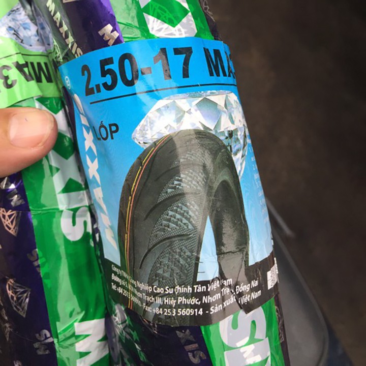 Vỏ maxxis xe máy size 17.