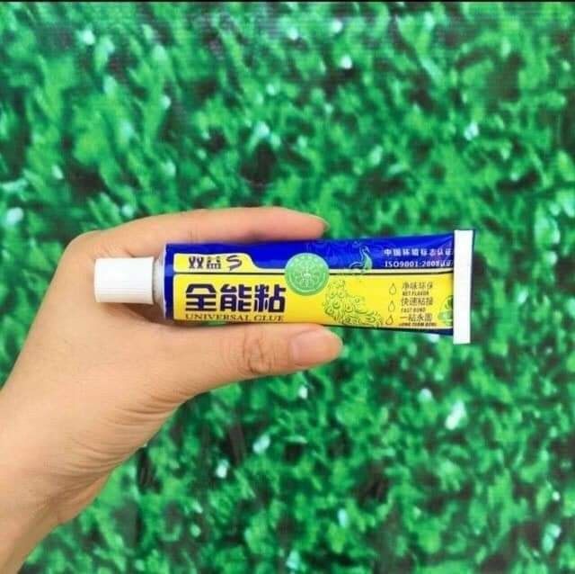 Keo dán đa năng siêu dính dán mọi thứ mà bạn muốn