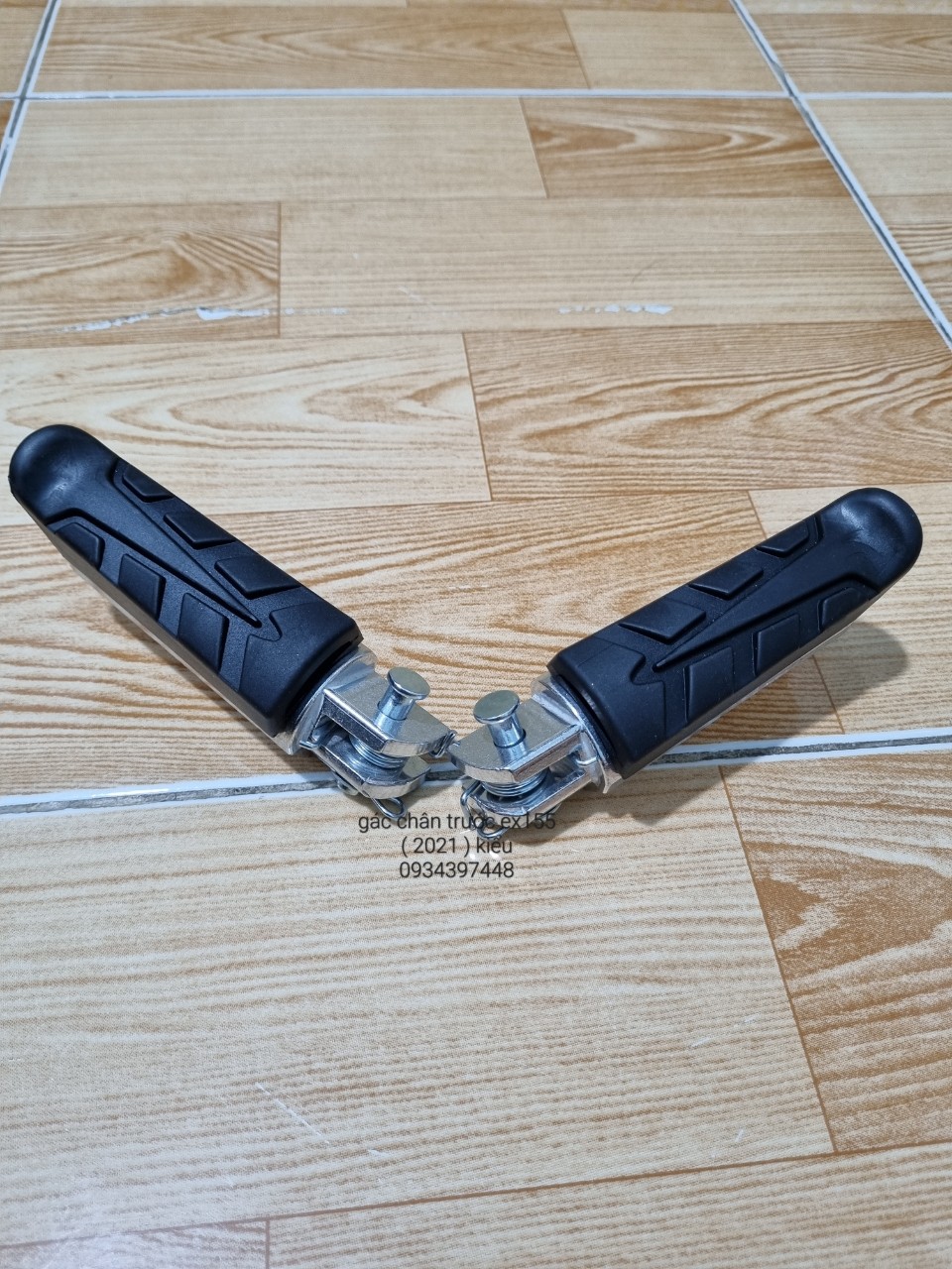 GÁC CHÂN TRƯỚC EXCITER 155 / winner x v2 KIỂU