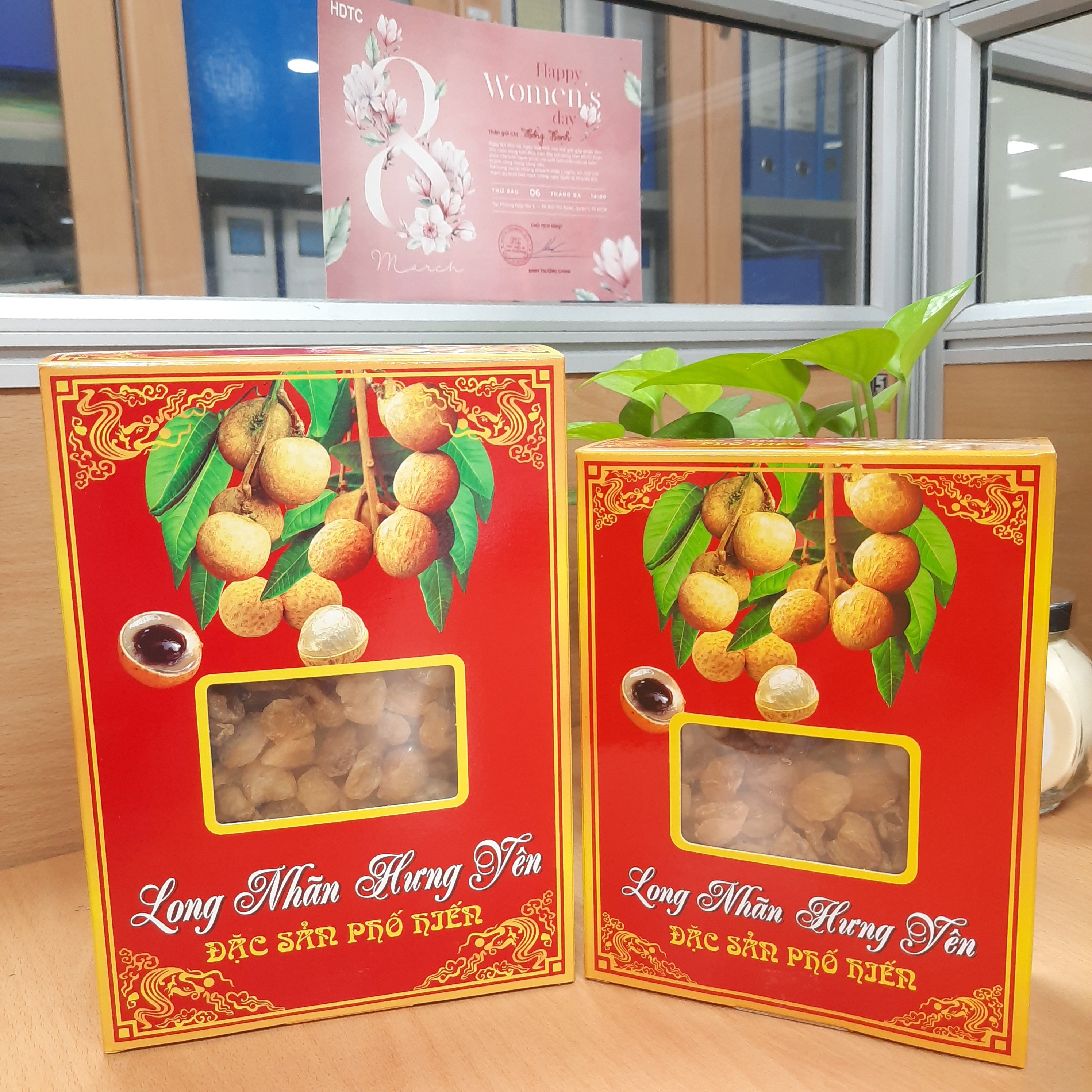 Long nhãn sấy đặc sản Hưng Yên