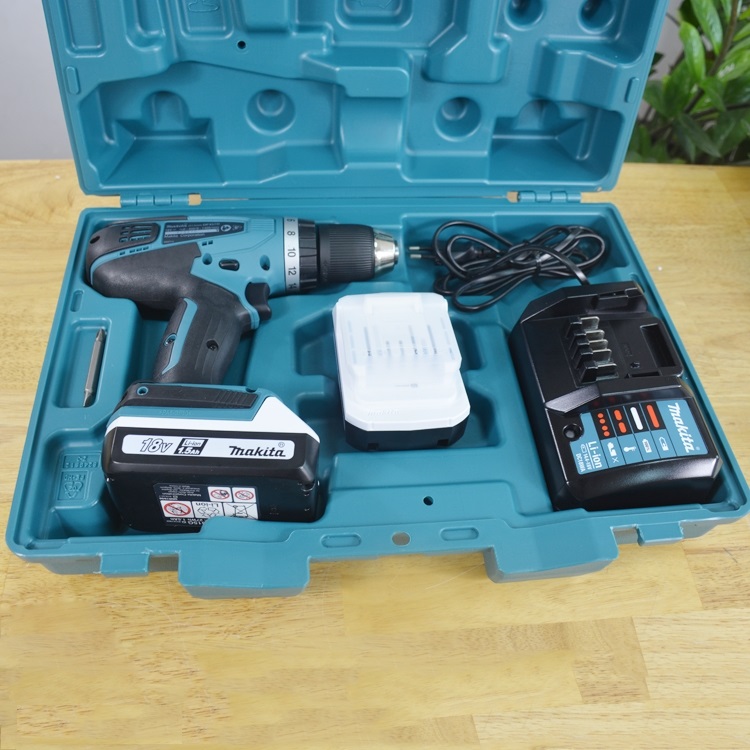 Máy khoan vặn vít dùng pin Makita DF457DWE