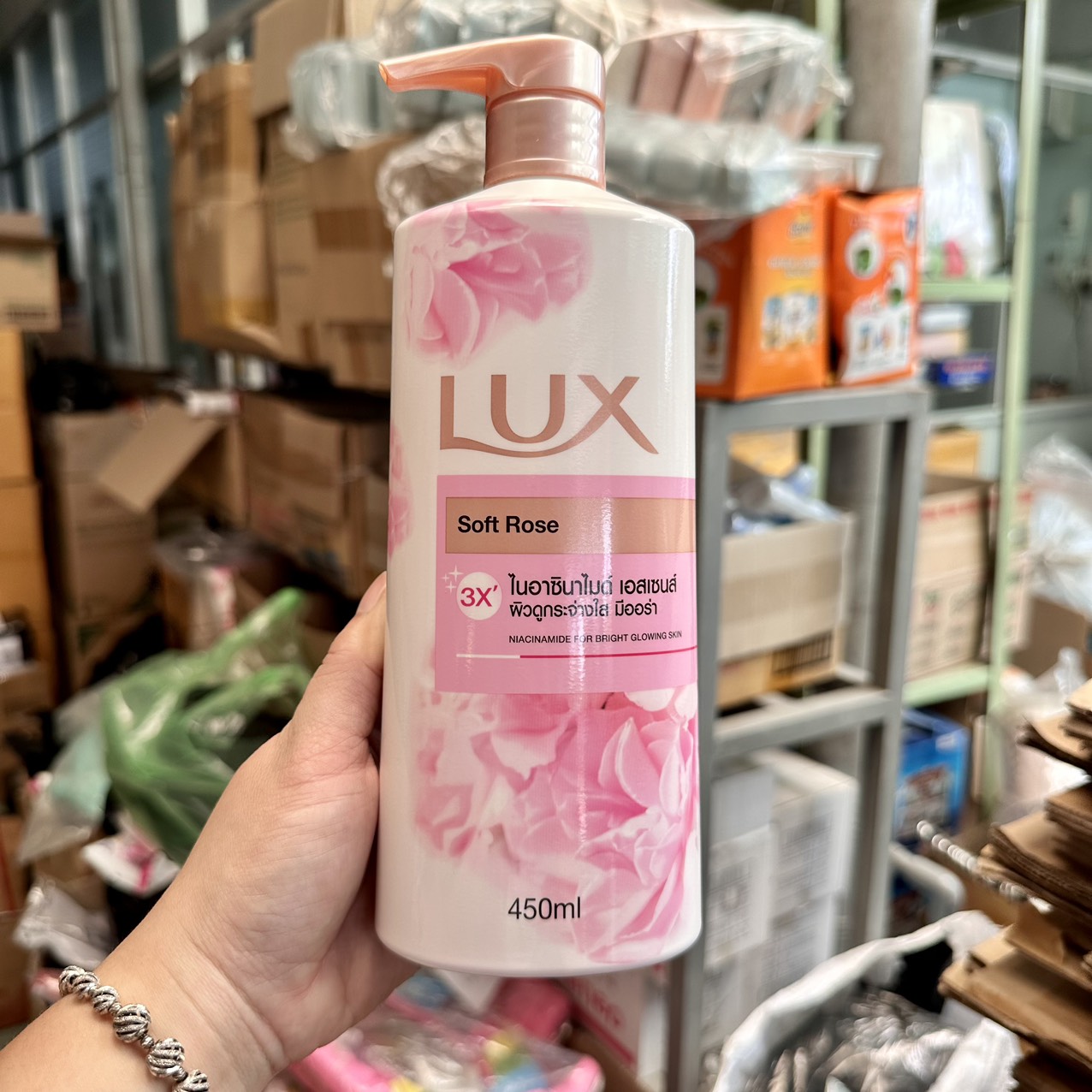Sữa tắm lux hương nước hoa thái lan 450ml