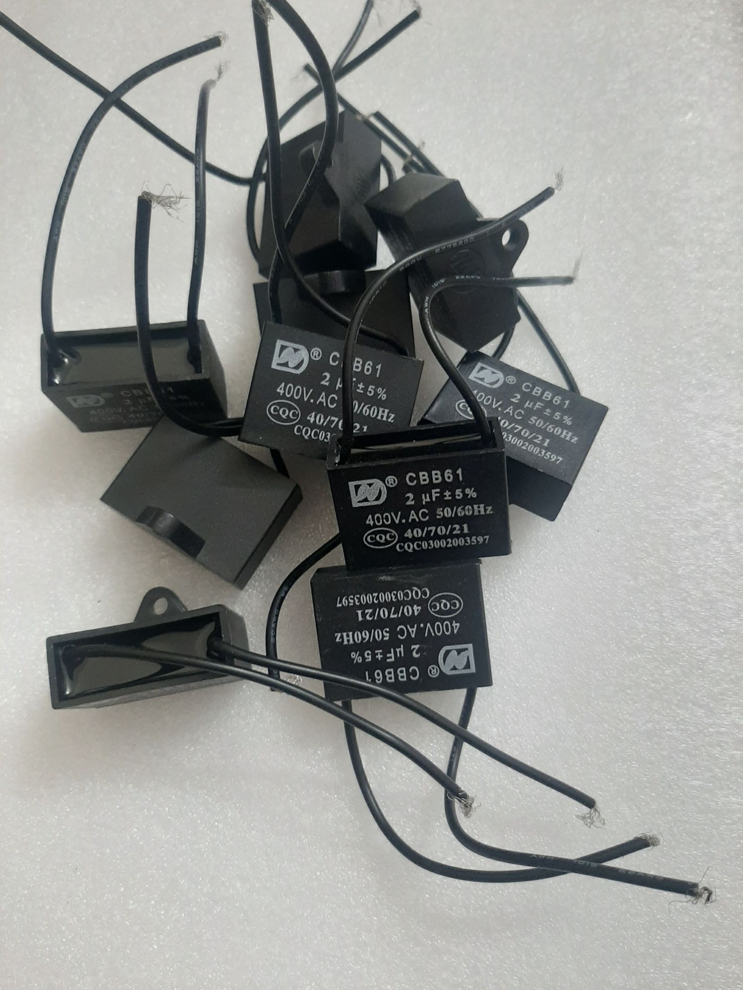5 Tụ quạt 2uf 400v