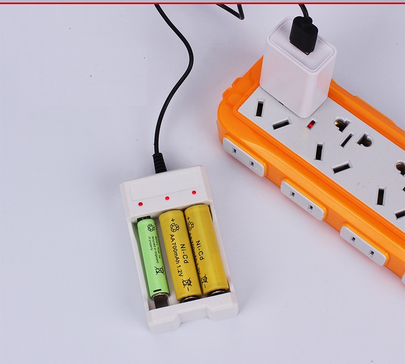 Bộ Sạc Pin Đa Năng 3 Khe