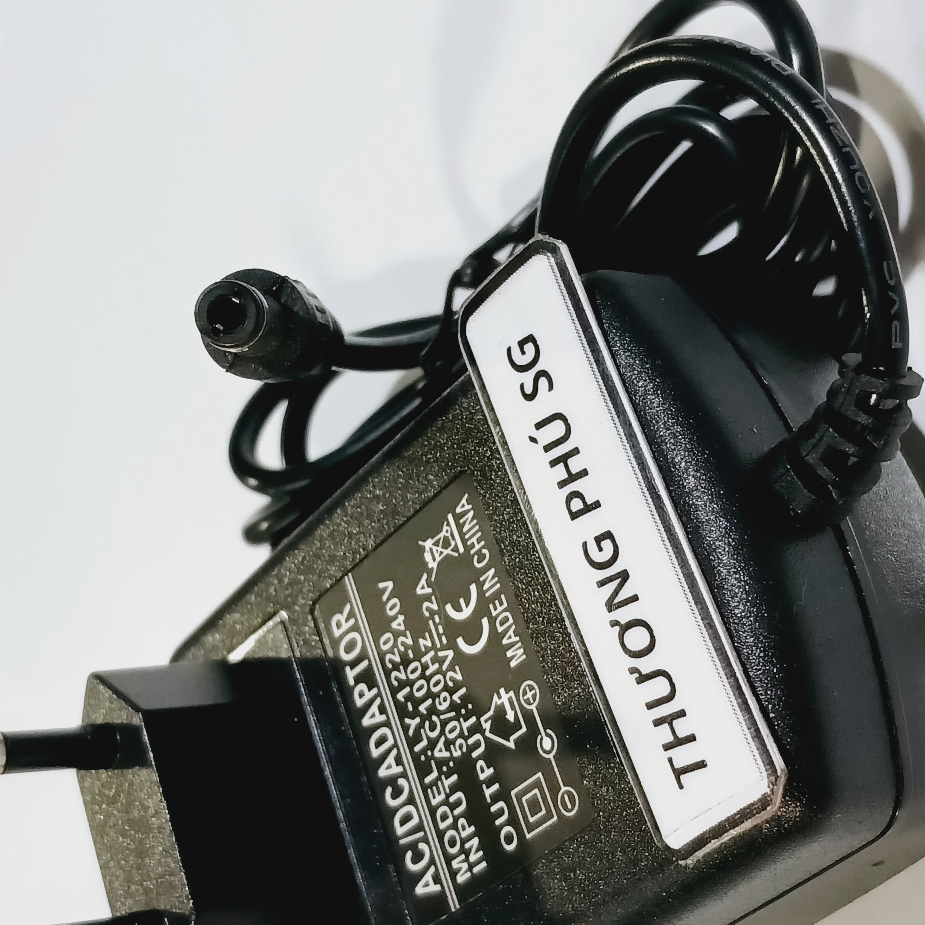 Nguồn Adapter DC 12V - 2A (Đầu cắm 5.5mm x 2.1 -- 2.5mm)