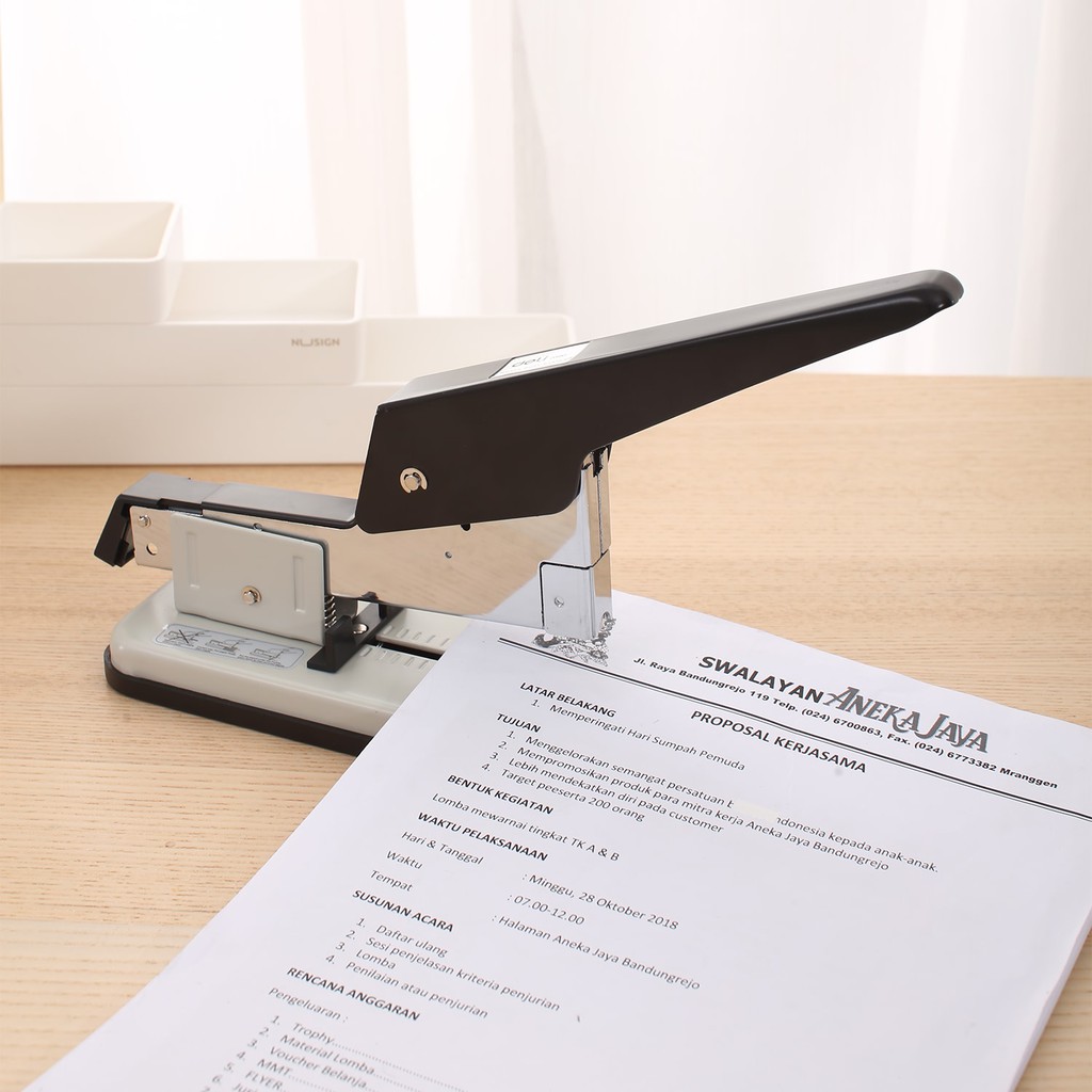 (1 Cái) Dập ghim đại 80 tờ Deli E0390