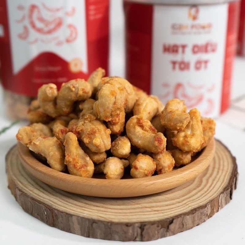 HẠT ĐIỀU RANG TỎI ỚT  HŨ VUÔNG 500.GRAM