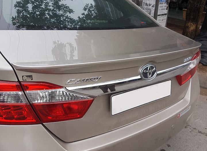 Đuôi gió liền cốp Camry 2012-2018 hàng mộc chưa sơn tặng kèm băng dính 3M