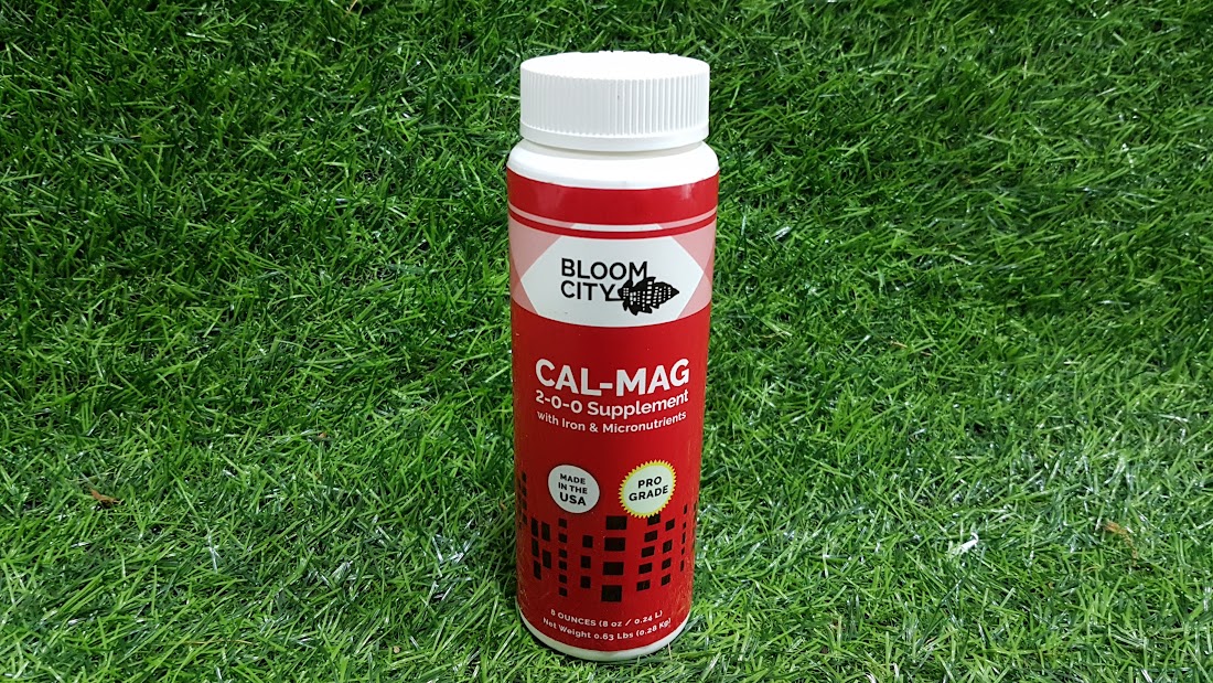 Cal-mag 2-0-0 usa bổ sung dinh dưỡng cho cây trồng và hoa lan chai 240ml