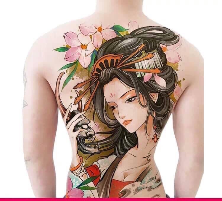 Xăm Dán Kín Lưng Mẫu Cô Gái Nhật: Thử tưởng tượng xem trông như thế nào khi cô gái Nhật được xăm dán kín lưng với những họa tiết độc đáo và sắc màu đầy mê hoặc. Tất cả sẽ được hiện thực hóa qua hình ảnh thật rực rỡ và sống động.