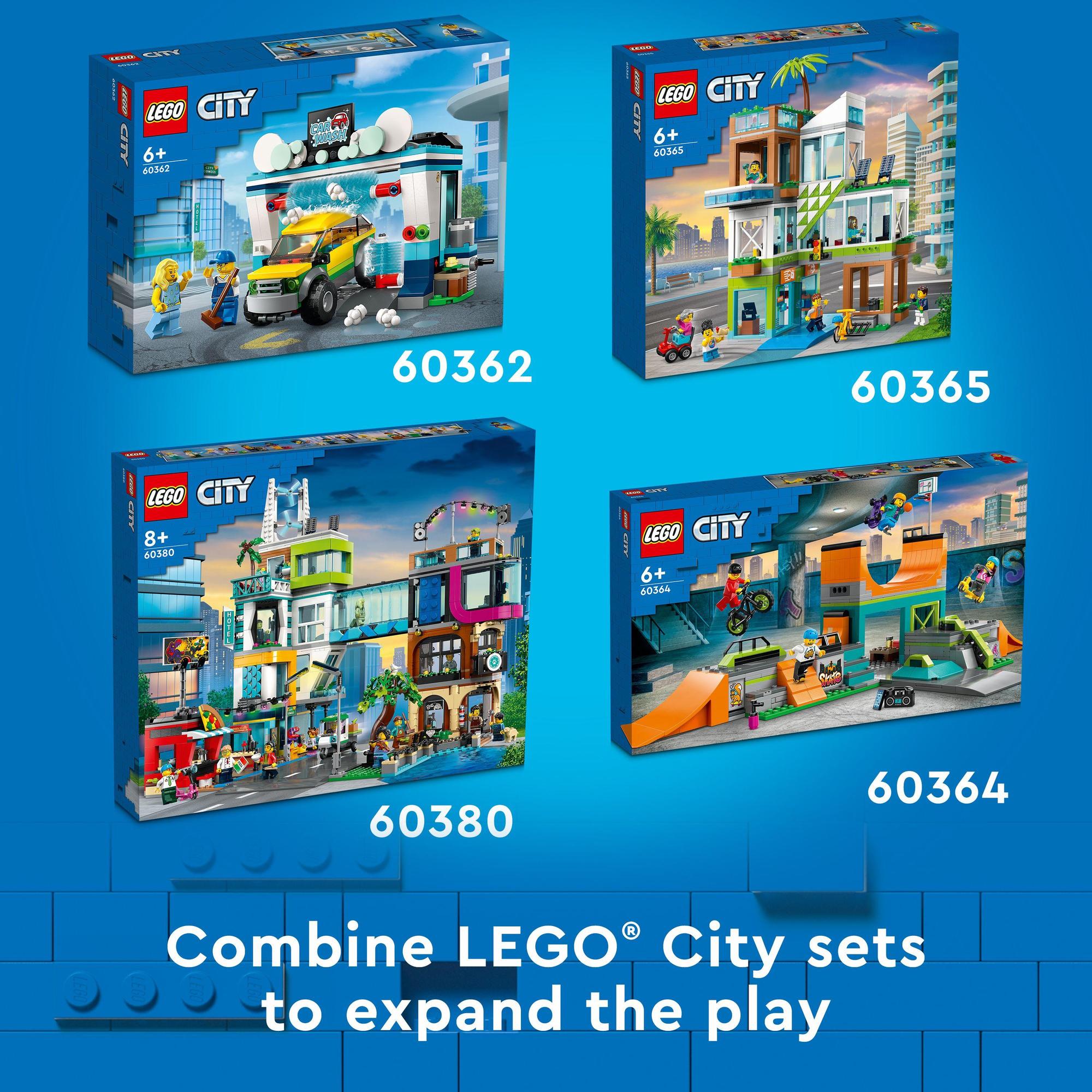 LEGO City 60398 Đồ chơi lắp ráp Ngôi nhà gia đình và xe điện (462 chi tiết)