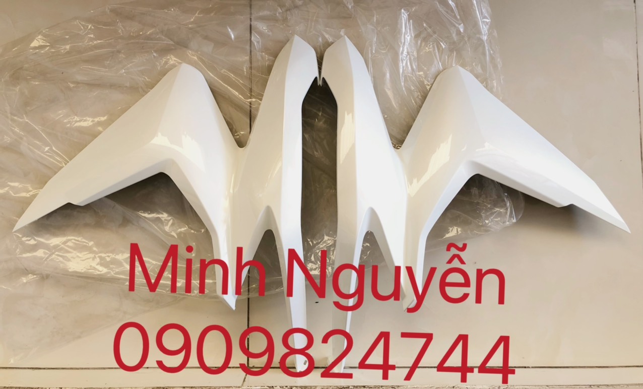 Cánh yếm/ cánh gà vario 150/ click 150 màu trắng ngà chính hãng honda