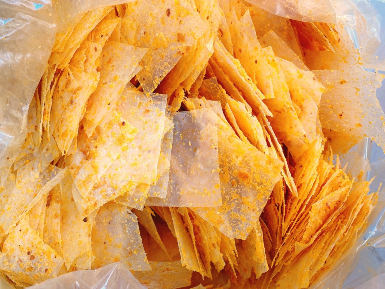 100gr bánh tráng miếng vuông vị tỏi phi