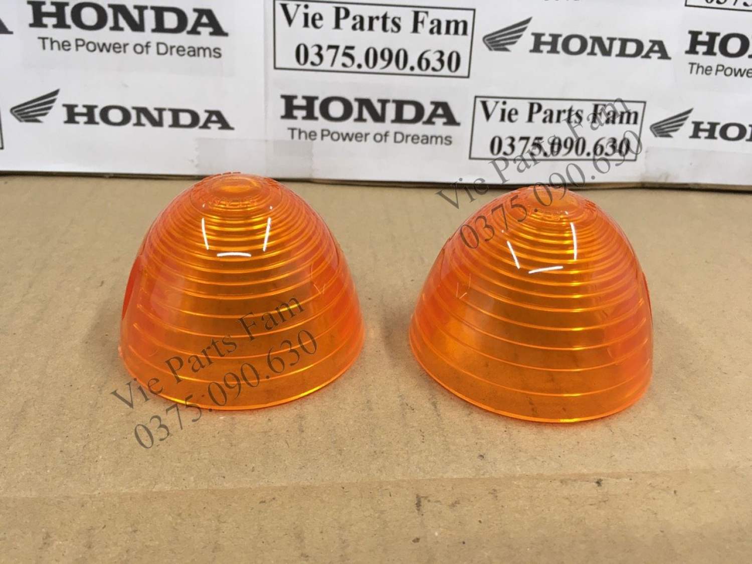 Nắp chụp xi nhan honda 67, ss50, chaly