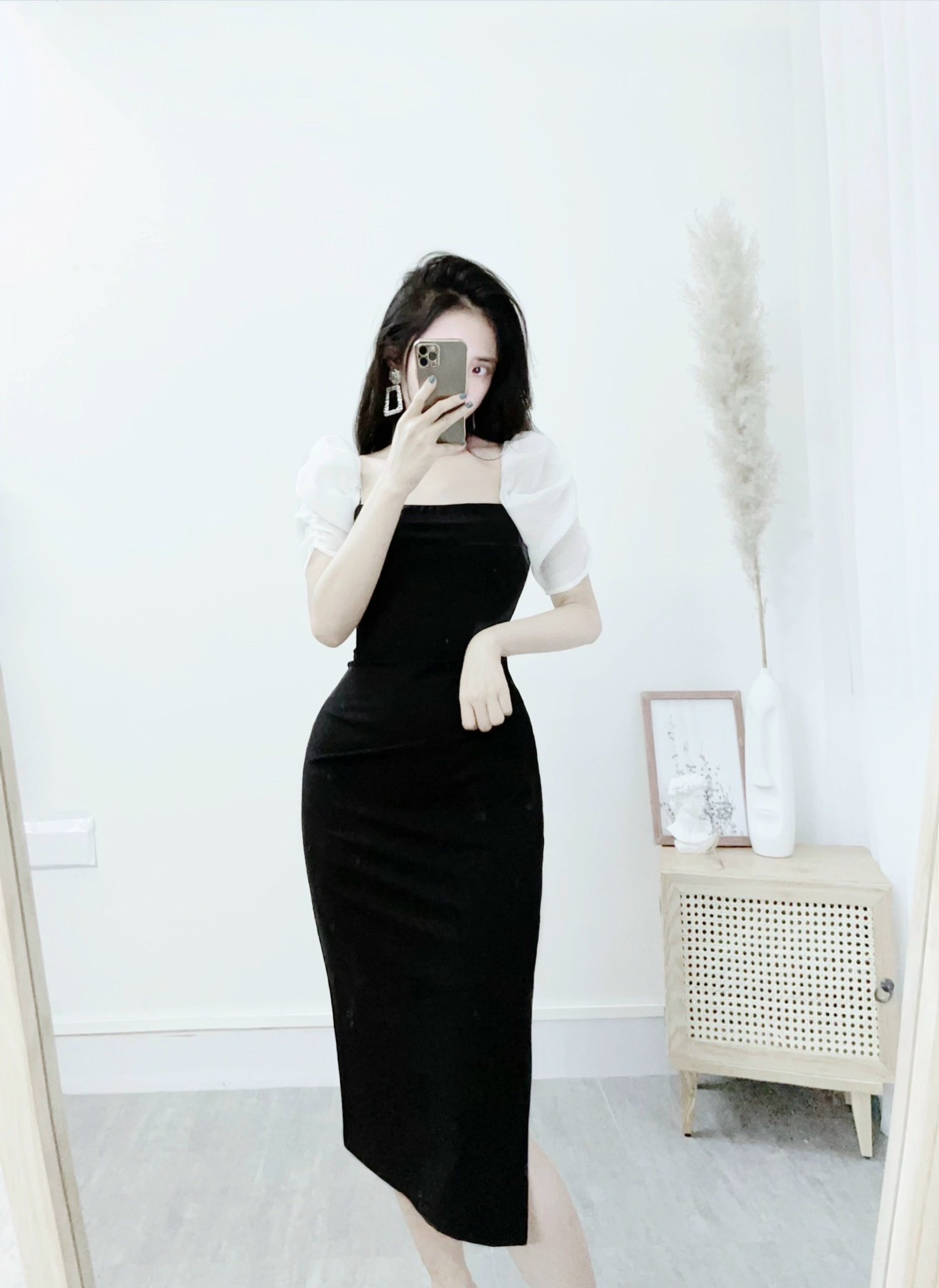 Đầm body phối tay tơ dư tiệc