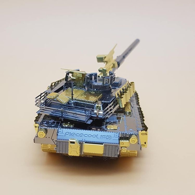 Mô Hình Kim Loại 3D Piececool Xe Tăng M1A2 (chưa ráp)