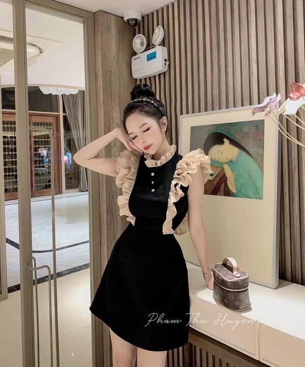 [HCM]Đầm xòe kate màu đen tay ngắn