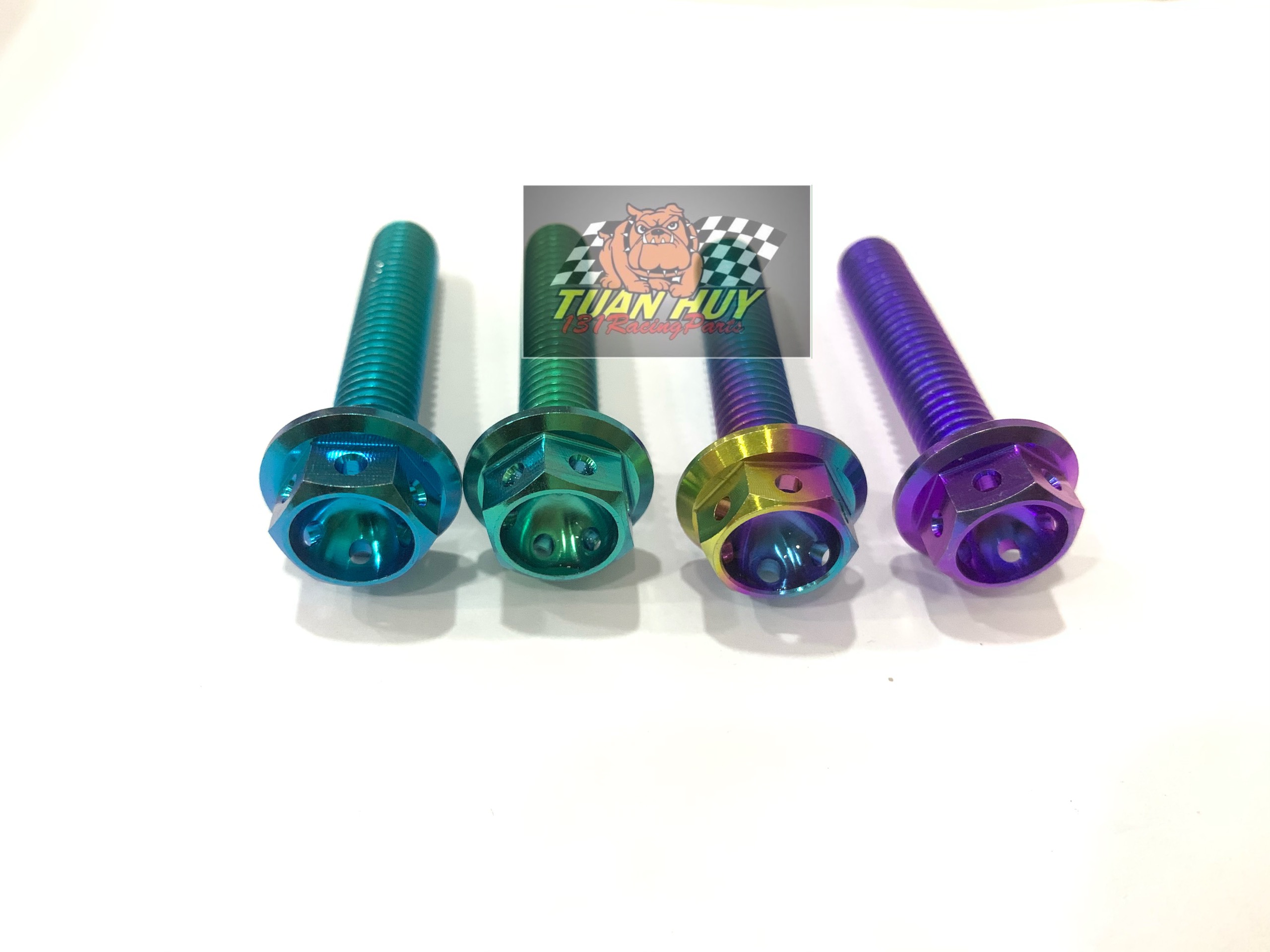 [HCM]1 con ốc 8li40 đầu probolt  Titan Gr5 bắt chảng ba  chân phuộc trước Sh300i