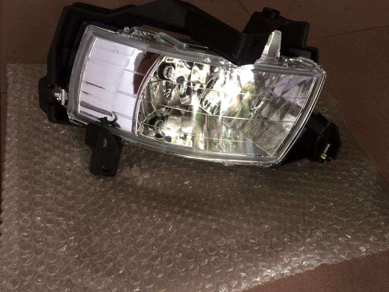 Đèn gầm innova 05-07 oem