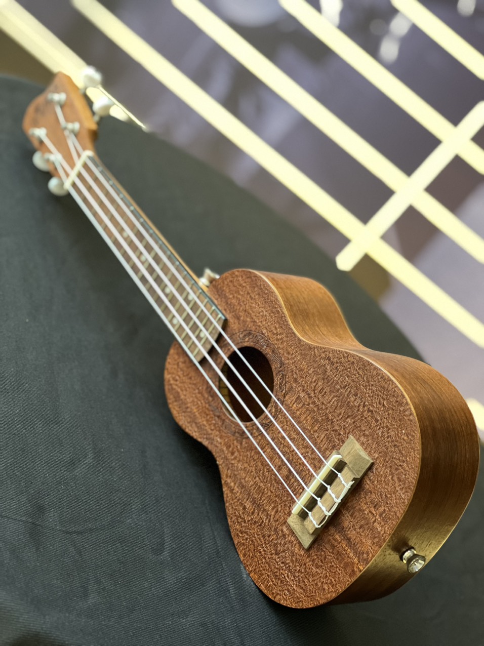 Đàn Ukulele Soprano Vines UK21-30 Chính Hãng, Ukulele Gỗ tốt, âm vang, vui nhộn