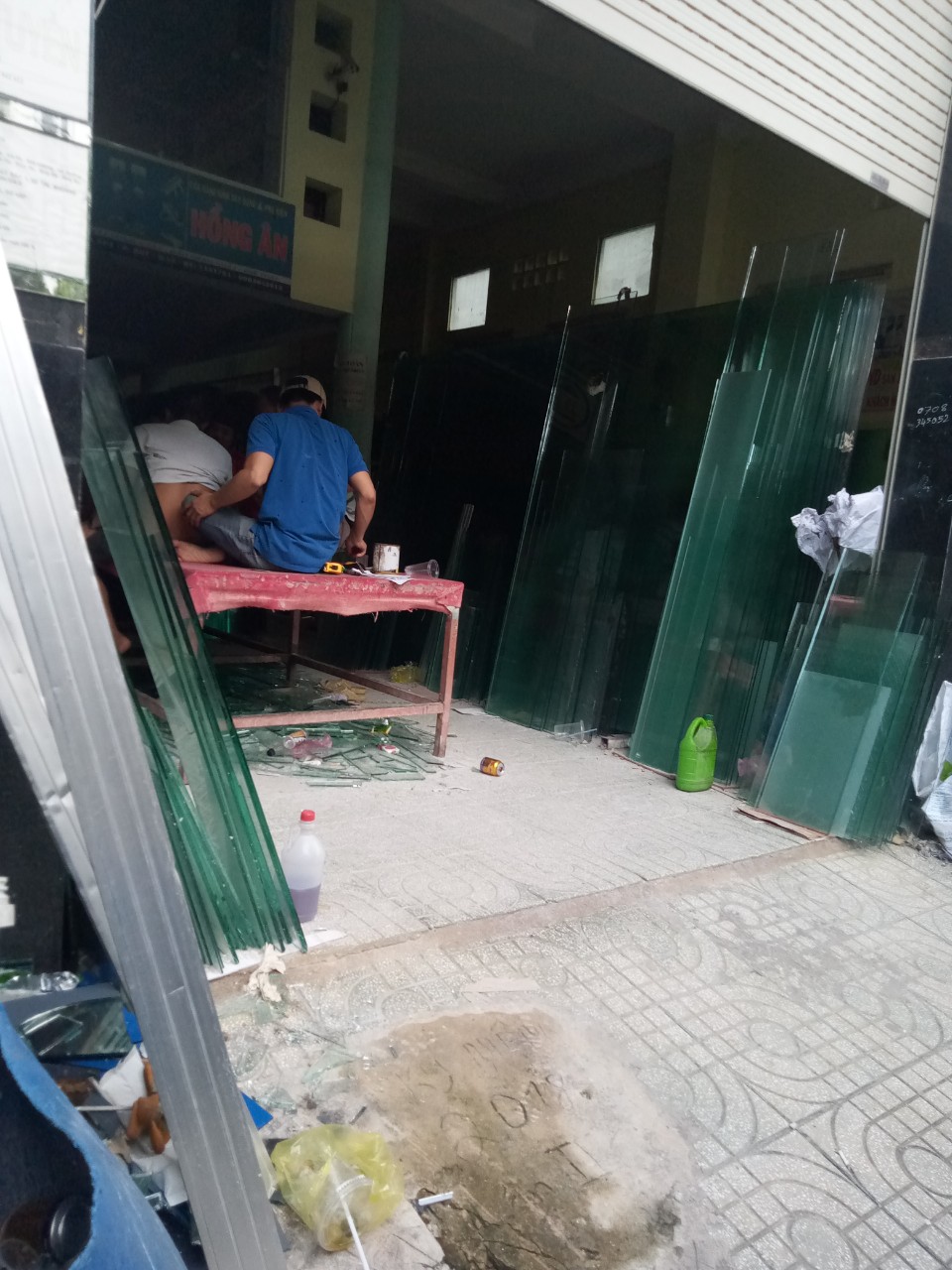 [HCM]RON ĐEN CỬA SẮT