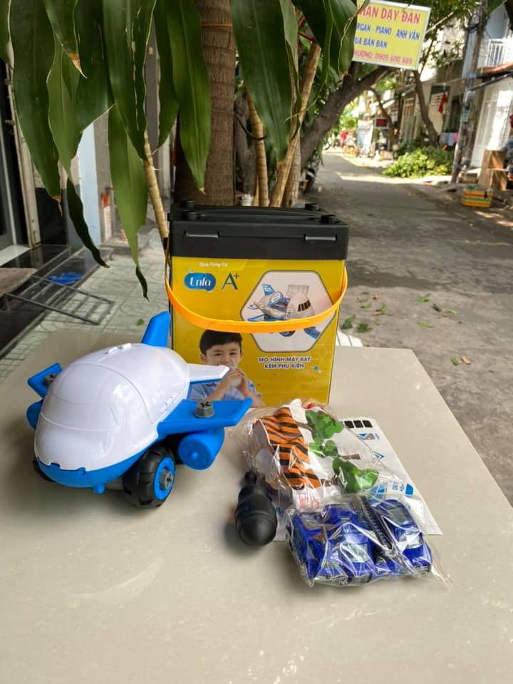 ĐỒ CHƠI LẮP RÁP MÁY BAY VẬN TẢI HKM TỪ ENFA