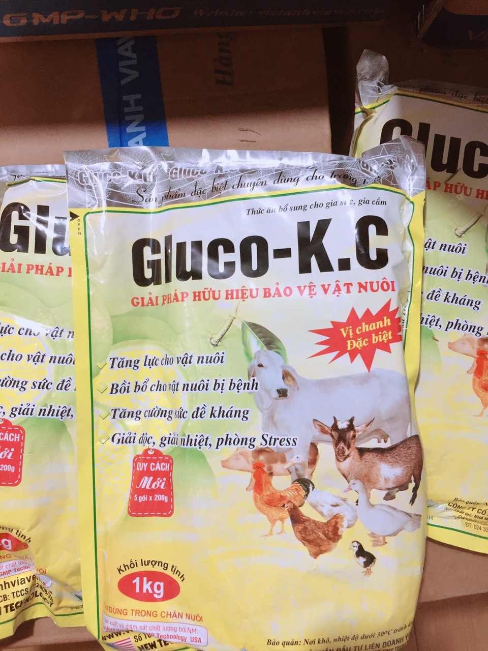 200G  GLUCO - K.C GIẢI NHIỆT, TĂNG SỨC ĐỀ KHÁNG, GIA SÚC GIA CẦM, HEO, TRÂU, BÒ, GÀ, VỊT, CHÓ, MÈO VẬT NUÔI GLUCO KC , GLUCOKC , GLUCO K+C  VIỆT ANH