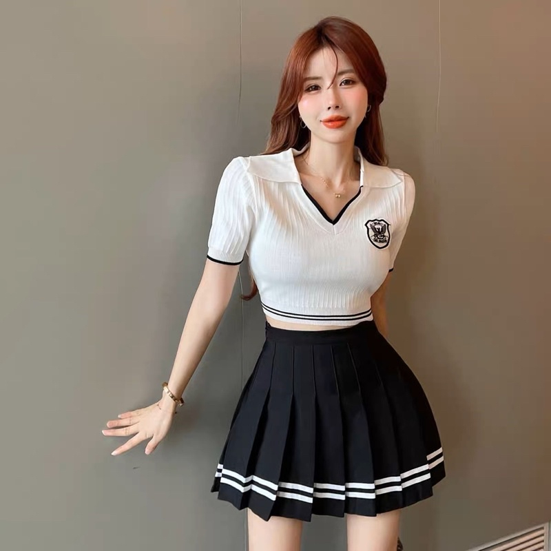 Áo croptop nữ cổ tim viền đen dễ thương vt21 / áo thun nữ tay ngắn phối viền in logo cực đẹp
