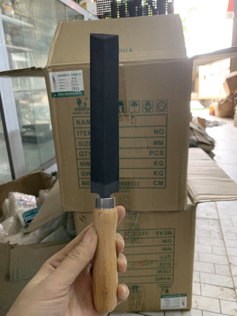 Dũa mài cưa cầm tay cán gỗ