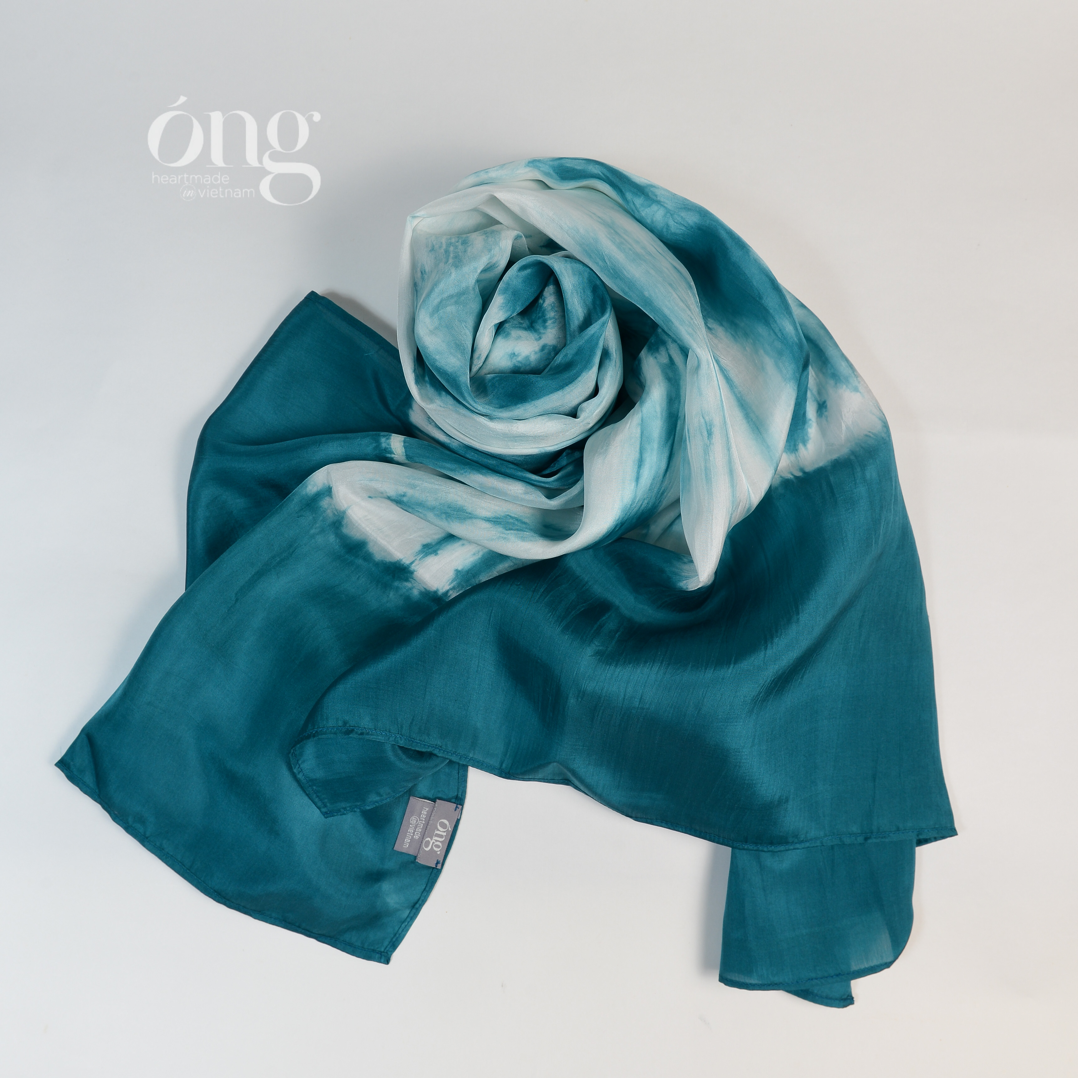 Khăn choàng lụa tơ tằm nhuộm Shibori Óng Silk