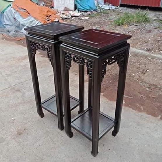 dôn vuông gỗ gụ dác cao 50 cm mặt 30 cm giá 450k một cái