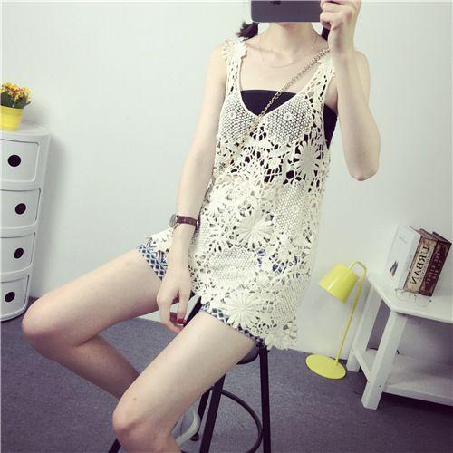 Áo khoát lưới hoa nhí đi biển