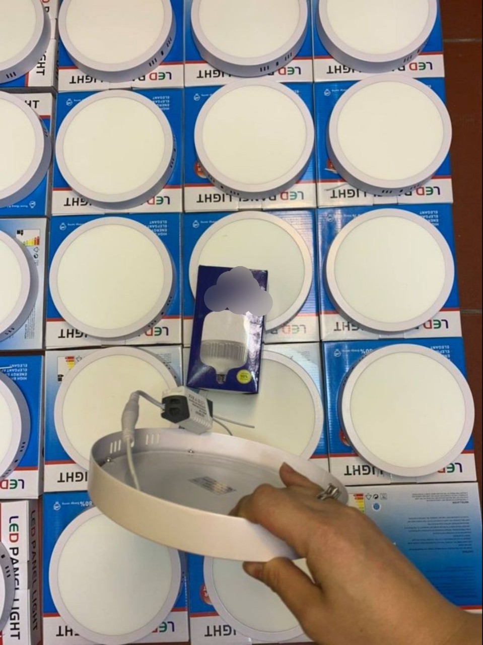 Đèn ốp trần 18W tròn- đèn led ốp nổi trần