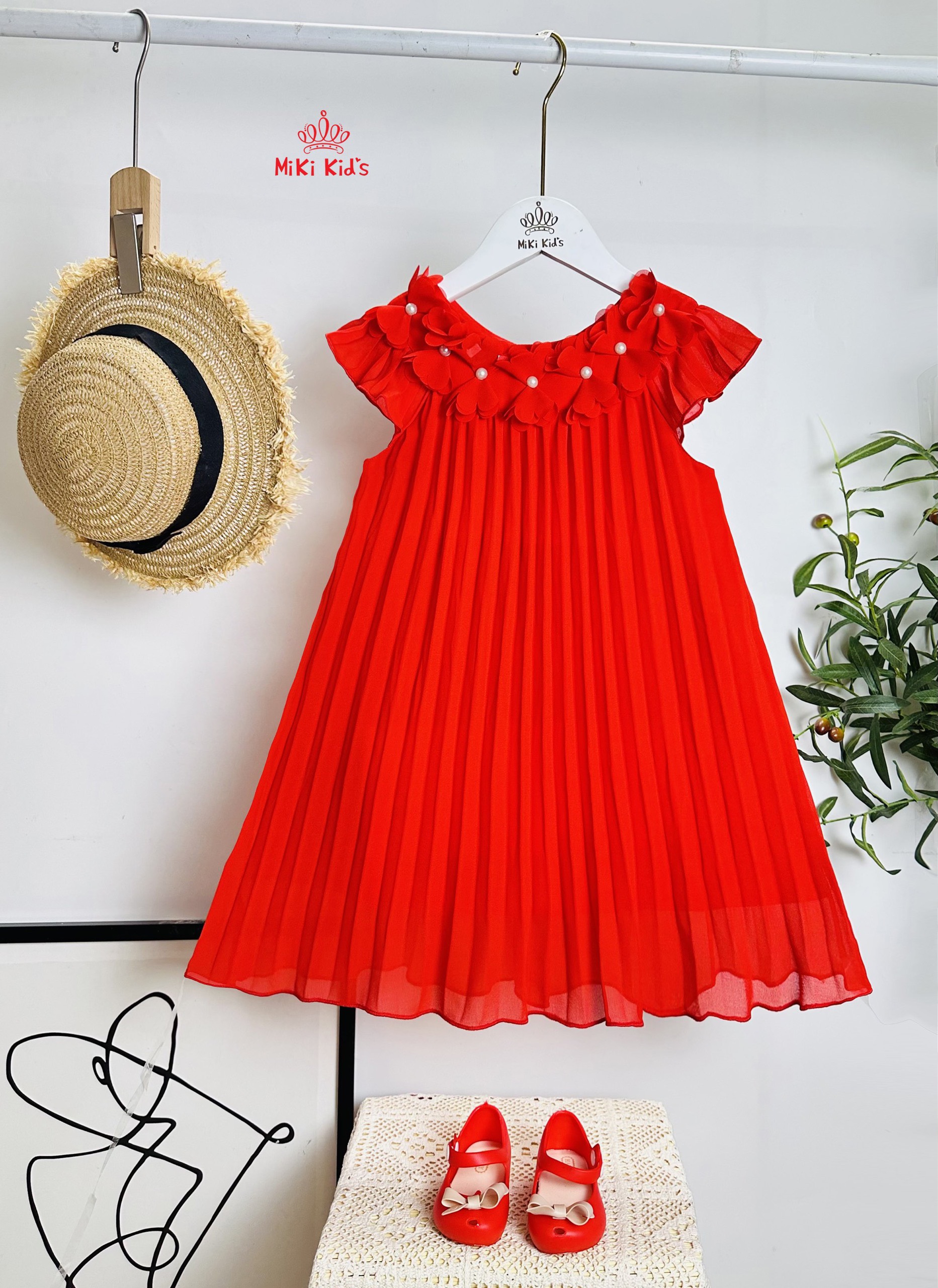 [NEW ARRIVAL][SIZE NHÍ+ĐẠI] ĐẦM DẬP LAZER HOA ĐIỆU ĐÀ BÉ DIỆN TẾT