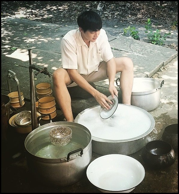 Nước Rửa Chén Bát 3,8 Lít Thái lan Tinh Dầu Quế FILY