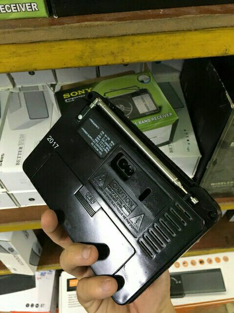 Đài radio FM Sony  SW606AC