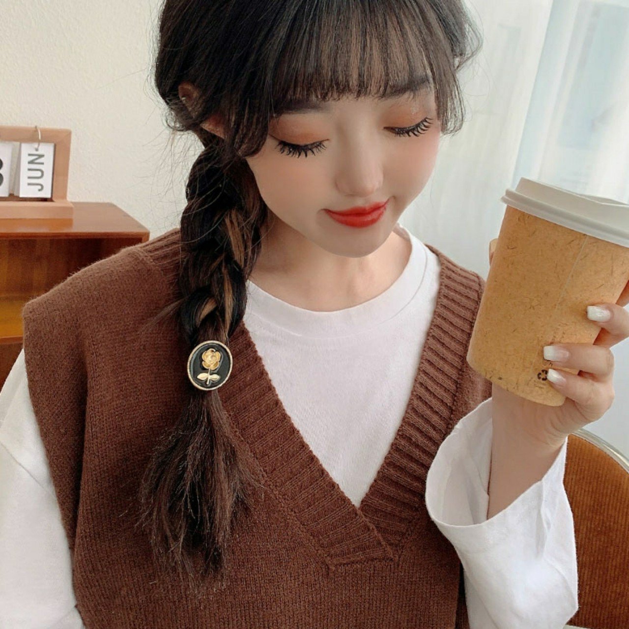 CỘT TÓC HOA HỒNG VÀNG CỔ ĐIỂN