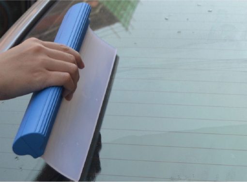 Cây gạt nước rửa xe ô tô