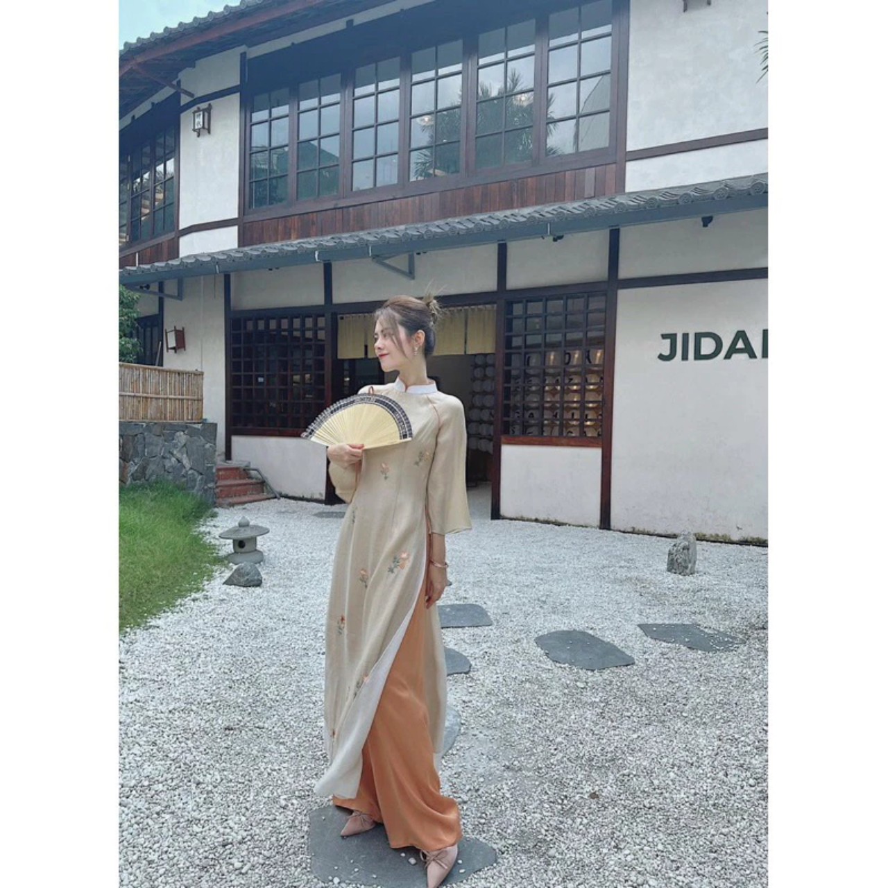Bộ áo dài tơ 4 tà thêu cao cấp