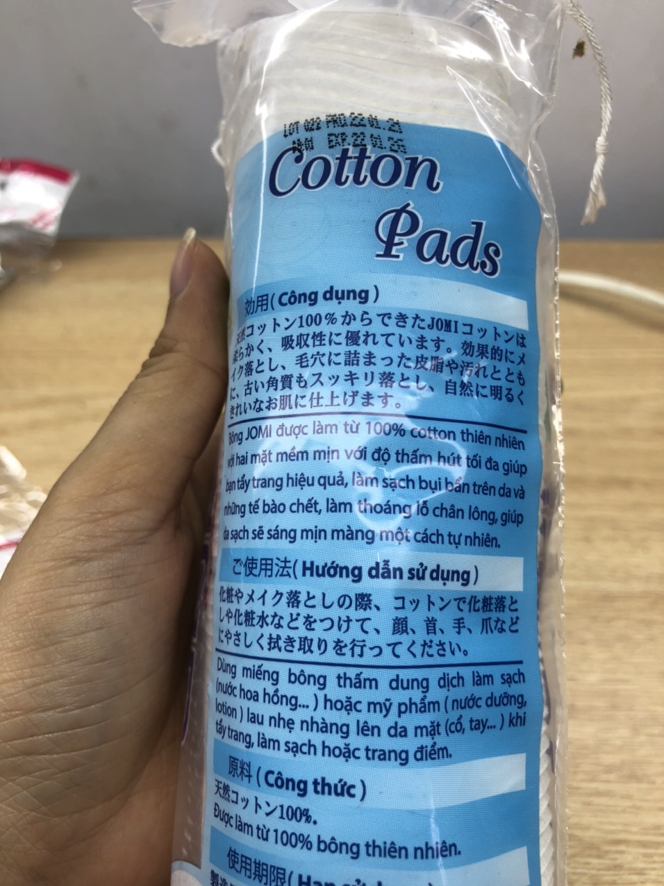 Bông tẩy trang Jomi 80 tờ ( 1 cây )
