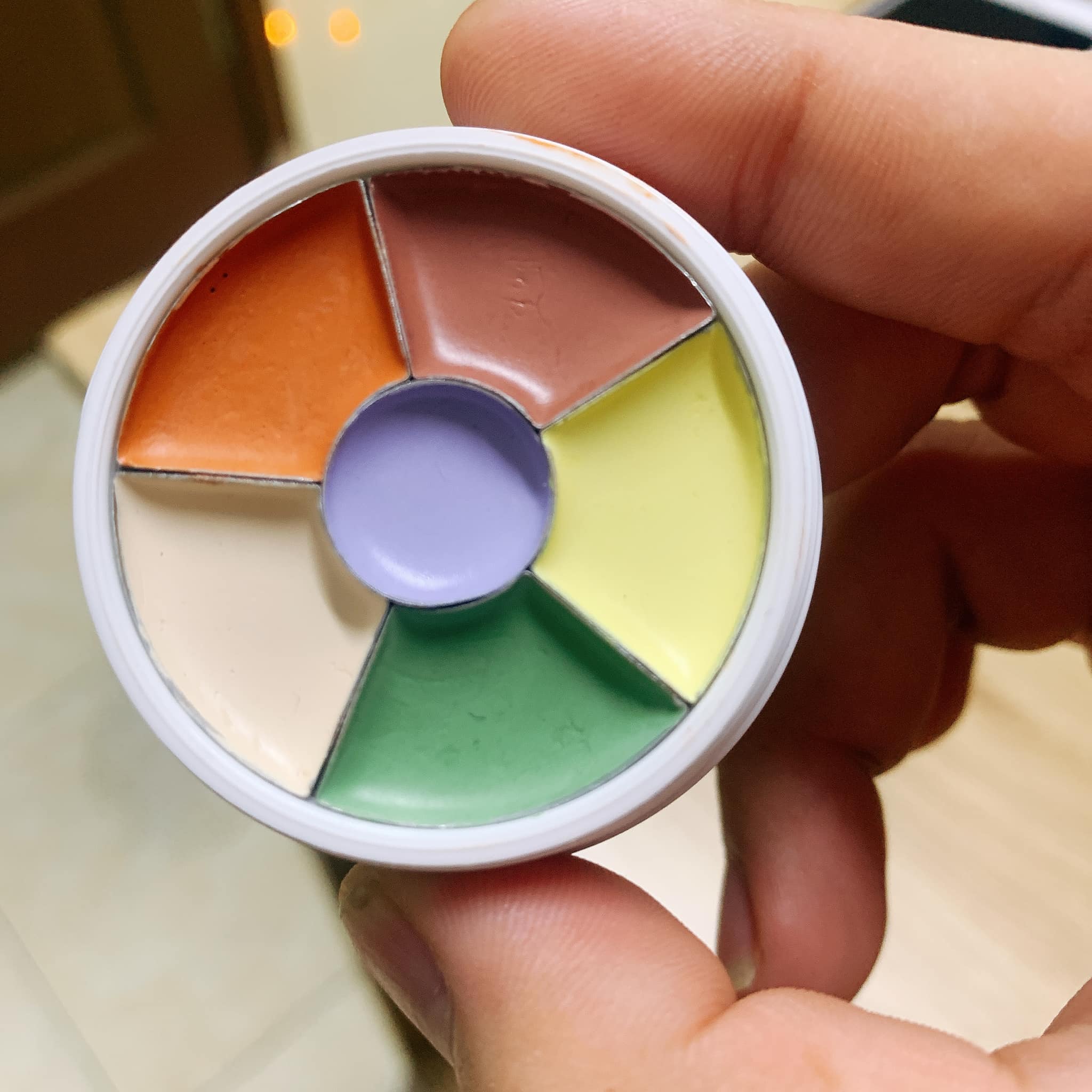 Che khuyết điểm triệt sắc kryolan size mini