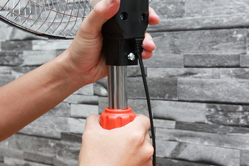 QUẠT ĐỨNG THÂN SẮT F23 SENKO DTS1607 (N005)