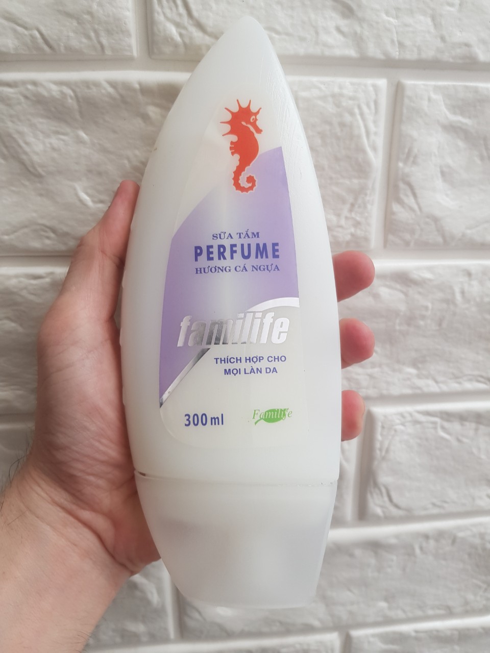 Sữa tắm cá ngựa 300ml