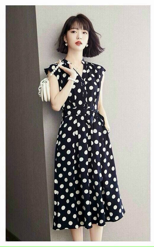 váy đầm sơ mi cổ trụ nền đen chấm bi trắng chất lụa mango cao cấp có size m,l,xl