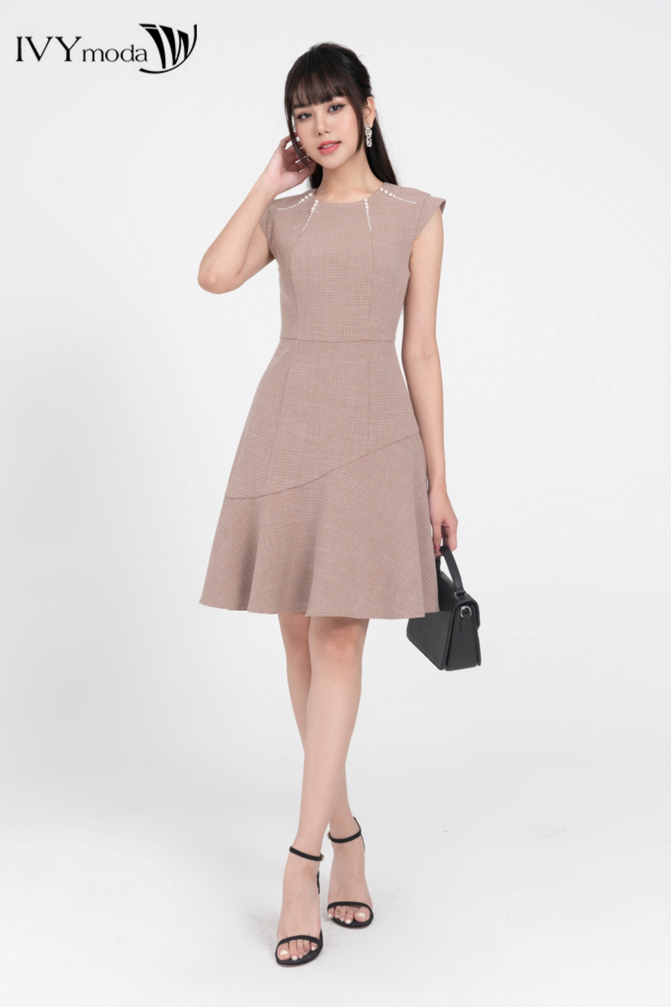 Đầm xòe đính hạt ngọc trai IVY moda MS 41M8148