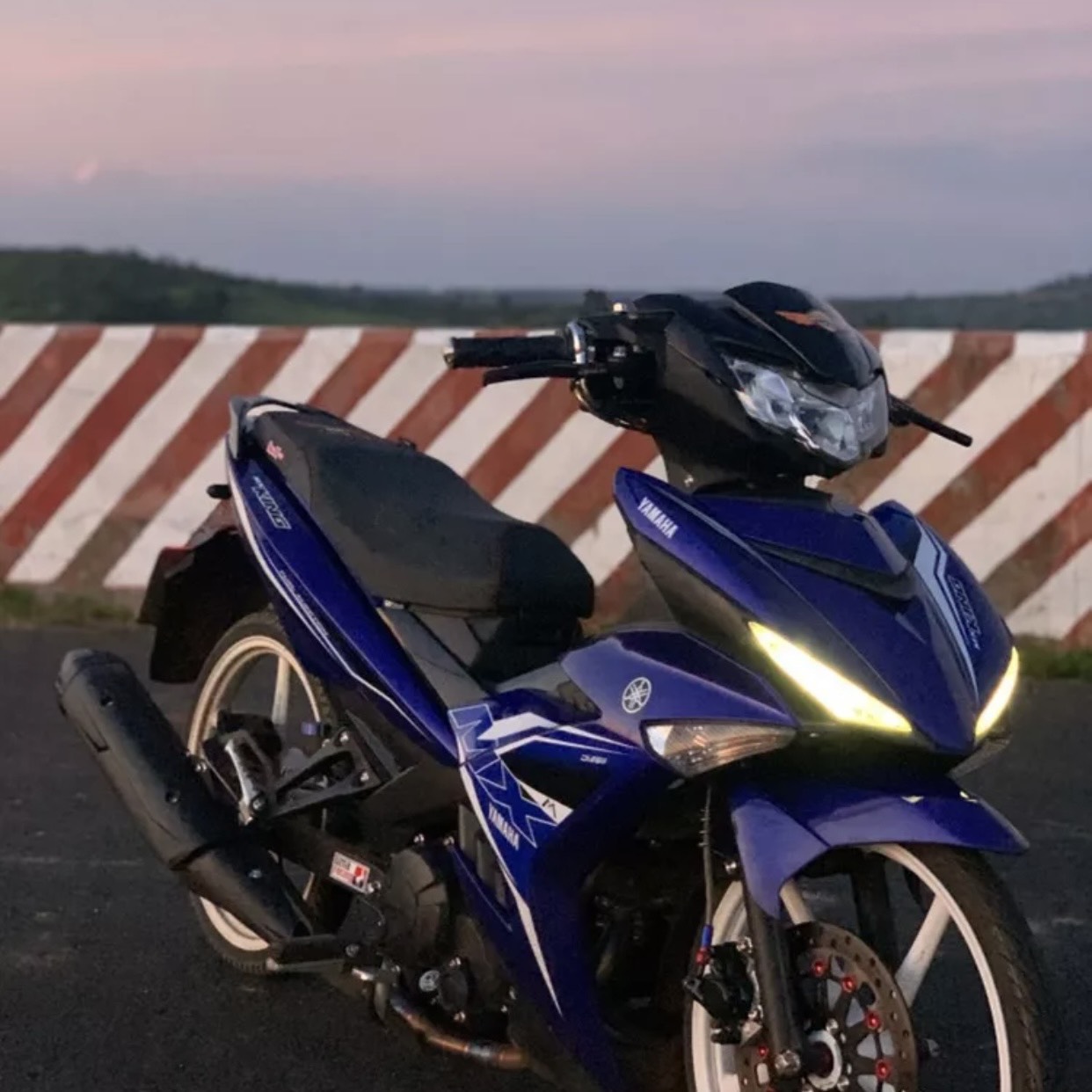 Pha đèn Ex150 2019 Gắn Ex150 2015 sài đồng hồ zin